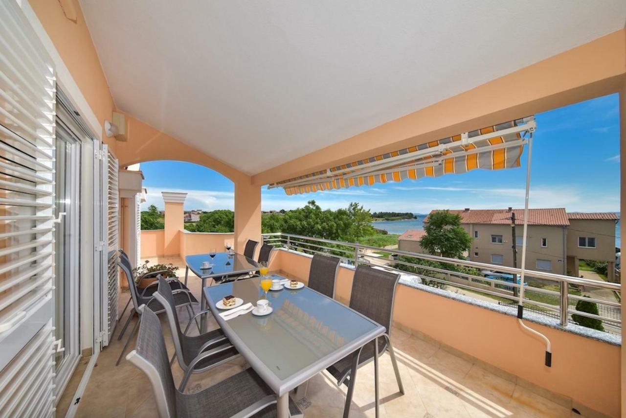 Apartments Medanic - Private Pool Privlaka  Kültér fotó