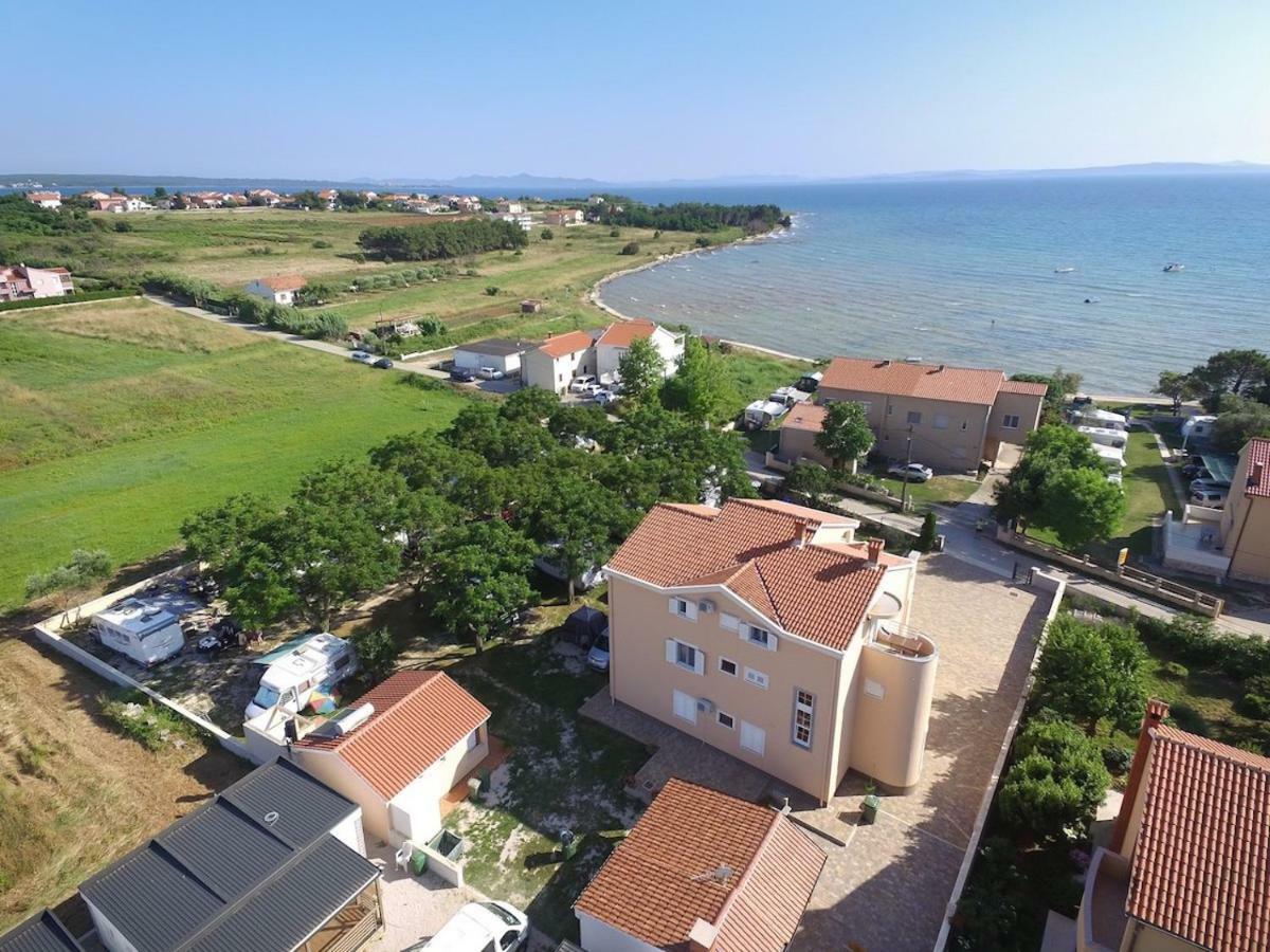 Apartments Medanic - Private Pool Privlaka  Kültér fotó
