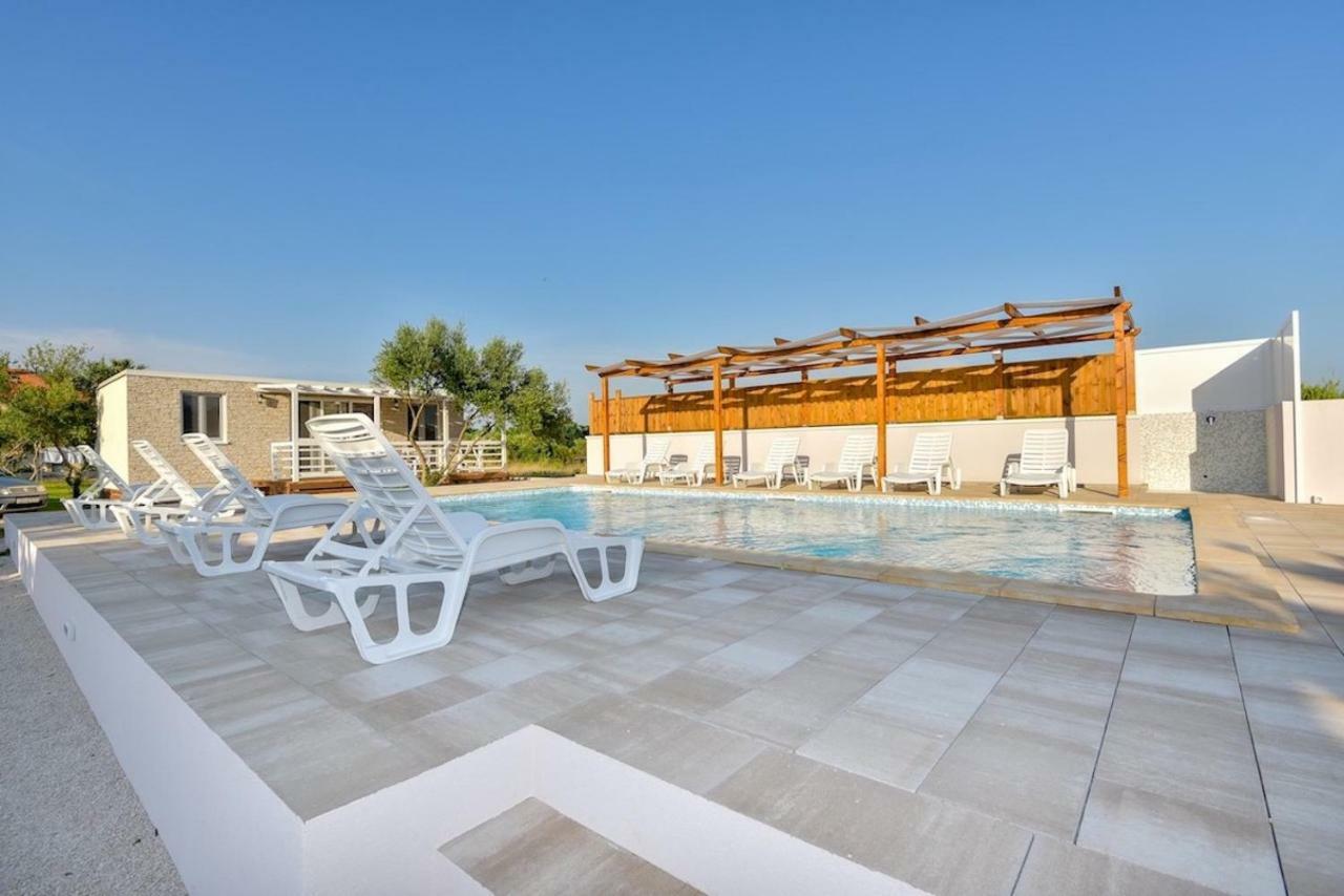 Apartments Medanic - Private Pool Privlaka  Kültér fotó